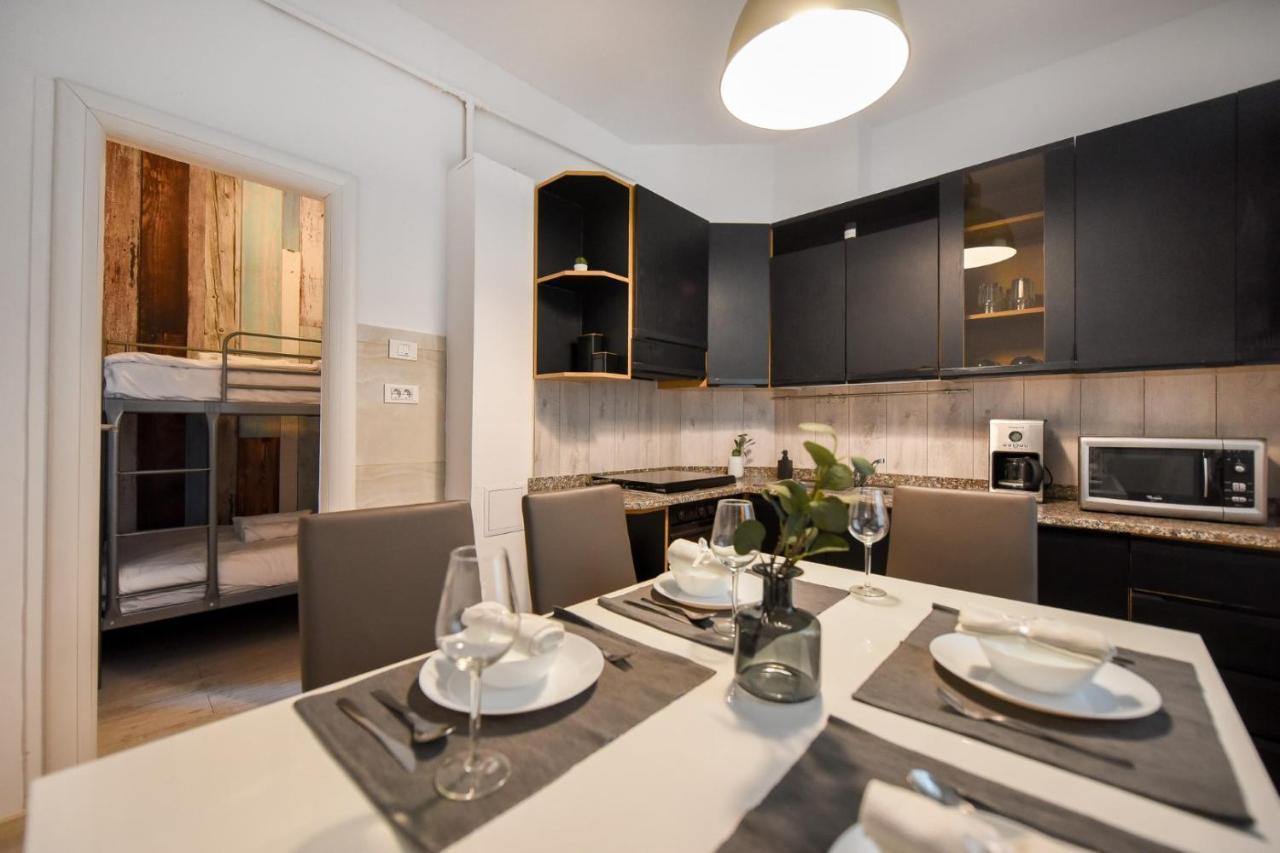 דירות בוקרשט Amazing Location & Elegant Apt - Old Town מראה חיצוני תמונה