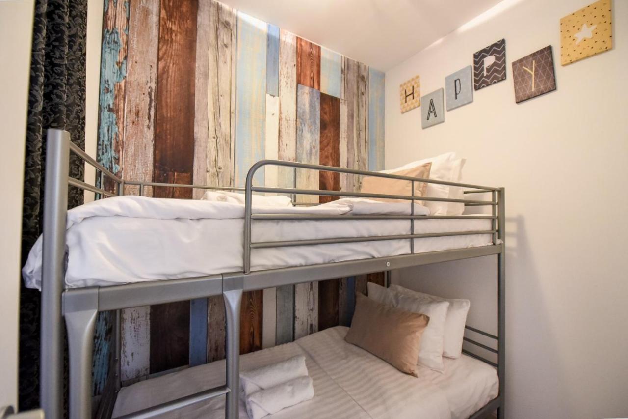 דירות בוקרשט Amazing Location & Elegant Apt - Old Town מראה חיצוני תמונה