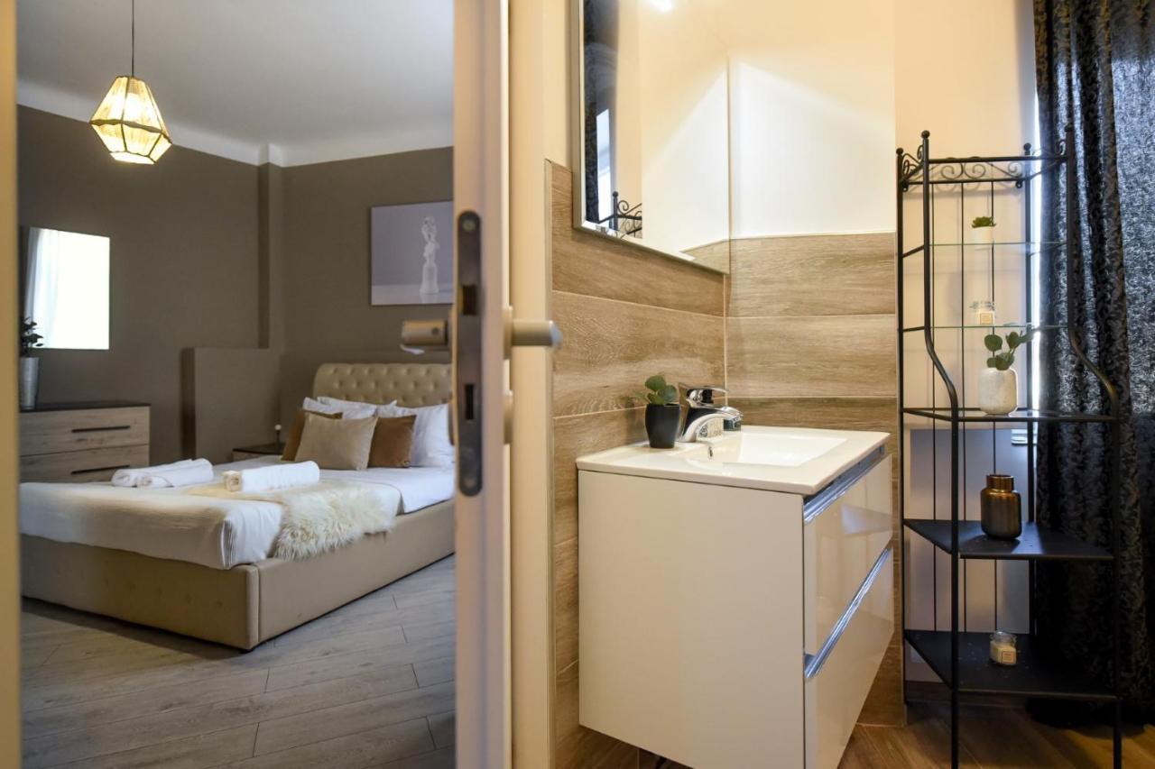 דירות בוקרשט Amazing Location & Elegant Apt - Old Town מראה חיצוני תמונה