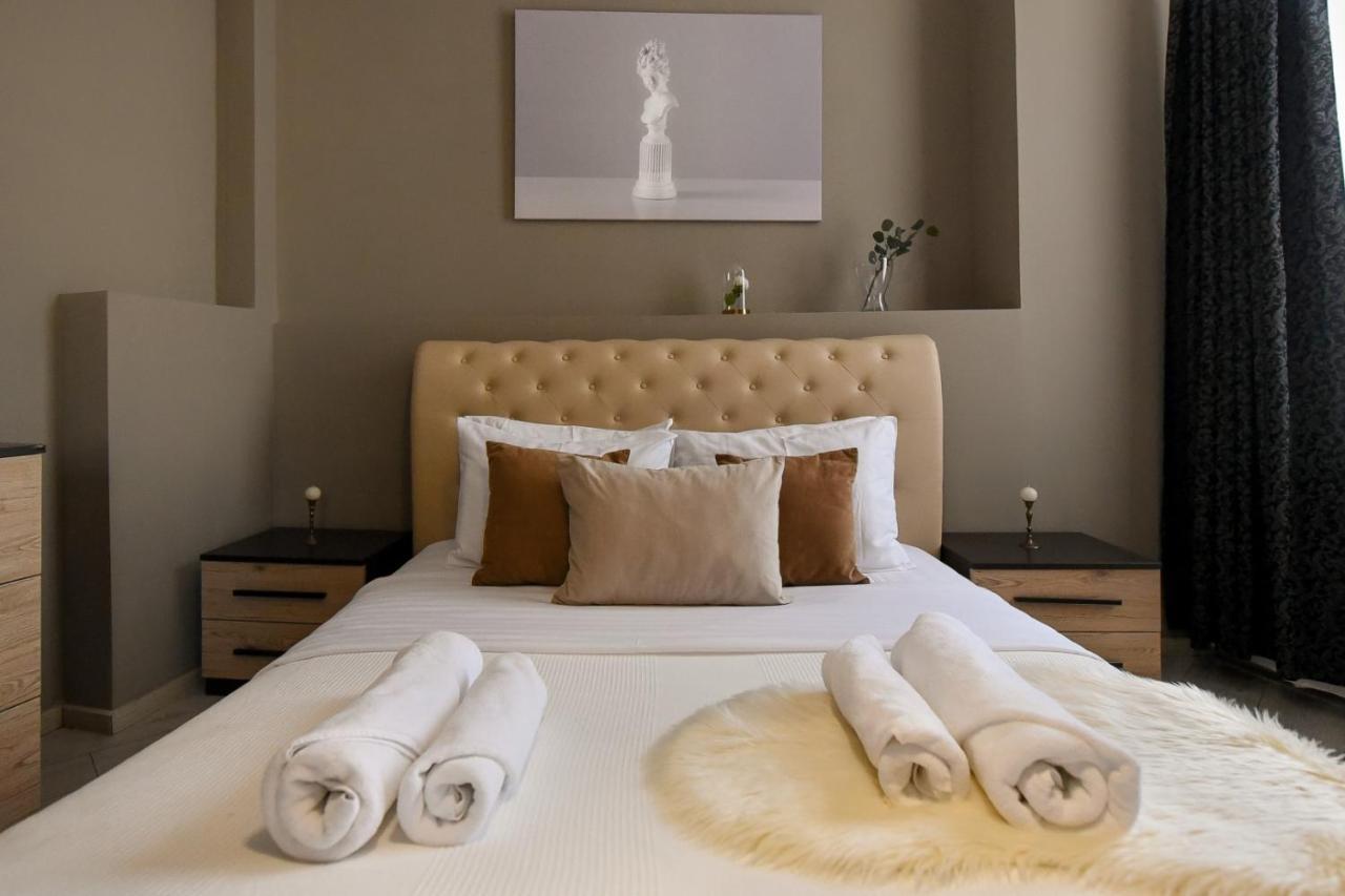 דירות בוקרשט Amazing Location & Elegant Apt - Old Town מראה חיצוני תמונה